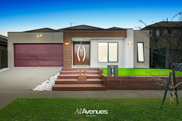 38 Newington Drive, CRANBOURNE EAST, VIC 3977