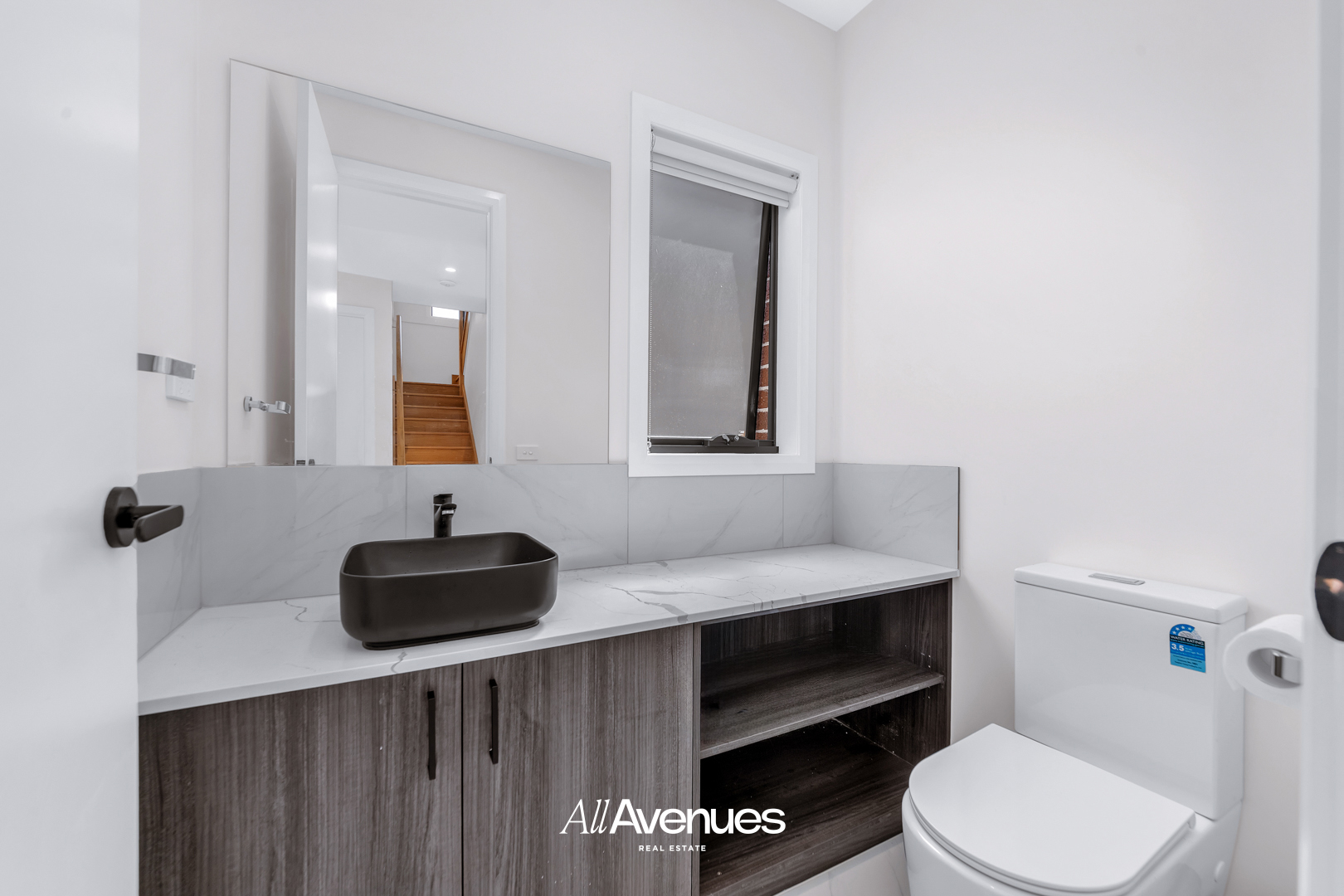 37 Hedgevale Drive, OFFICER, VIC 3809