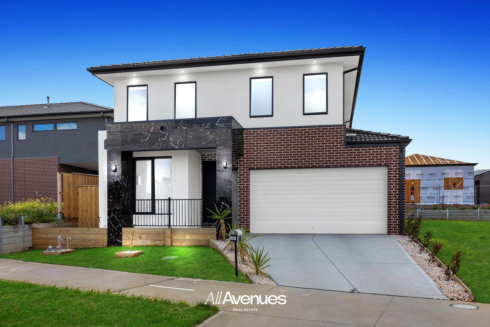 37 Hedgevale Drive, OFFICER, VIC 3809