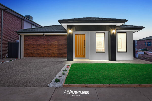 19 Thicket Loop, CLYDE NORTH, VIC 3978