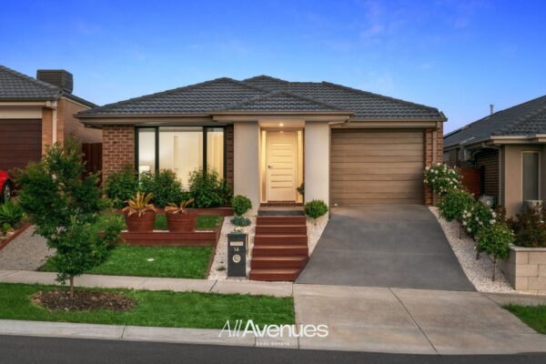14 Manoora Avenue, CLYDE NORTH, VIC 3978