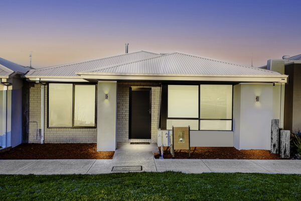 3 Emanda Lane, CLYDE NORTH, VIC 3978