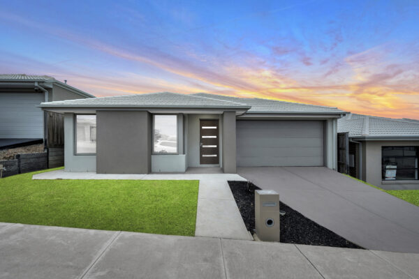 10 feathertop way, NAR NAR GOON NORTH, VIC 3812