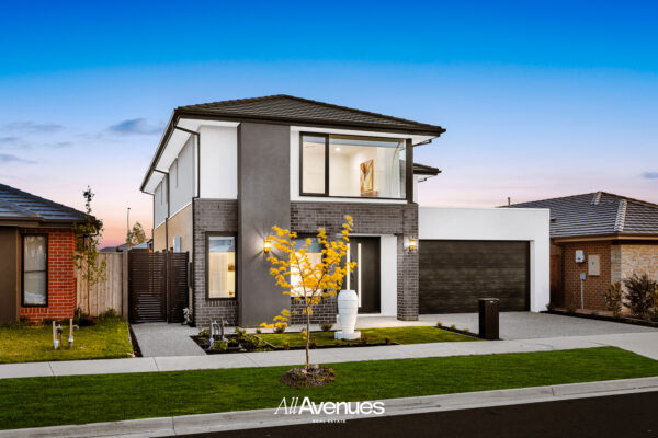 11 Golden Gate Drive, CLYDE NORTH, VIC 3978