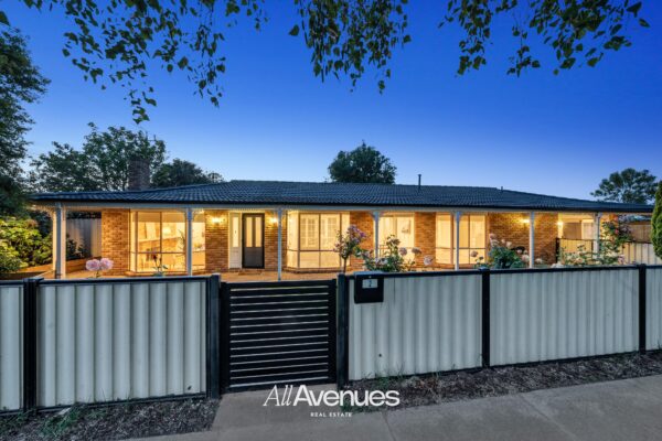 2 Elda Court, CRANBOURNE NORTH, VIC 3977