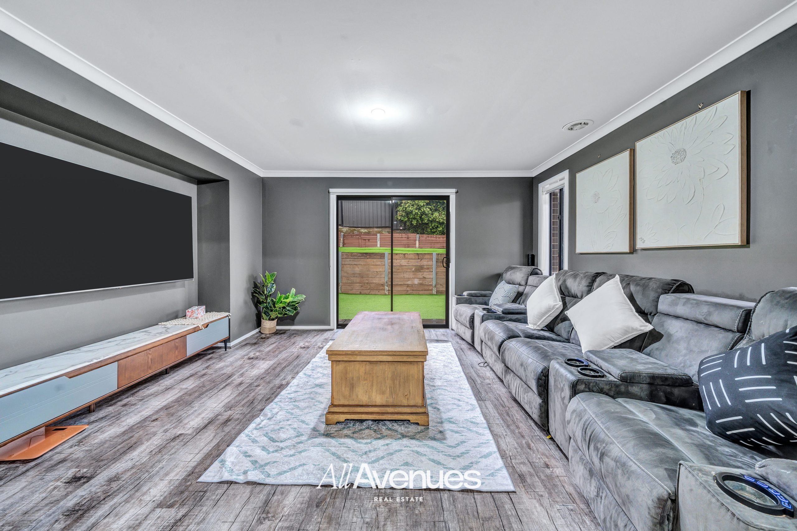 32 Victoria Place, PAKENHAM, VIC 3810