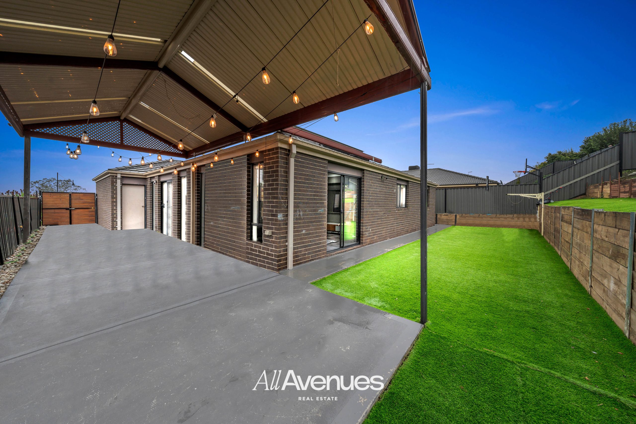 32 Victoria Place, PAKENHAM, VIC 3810