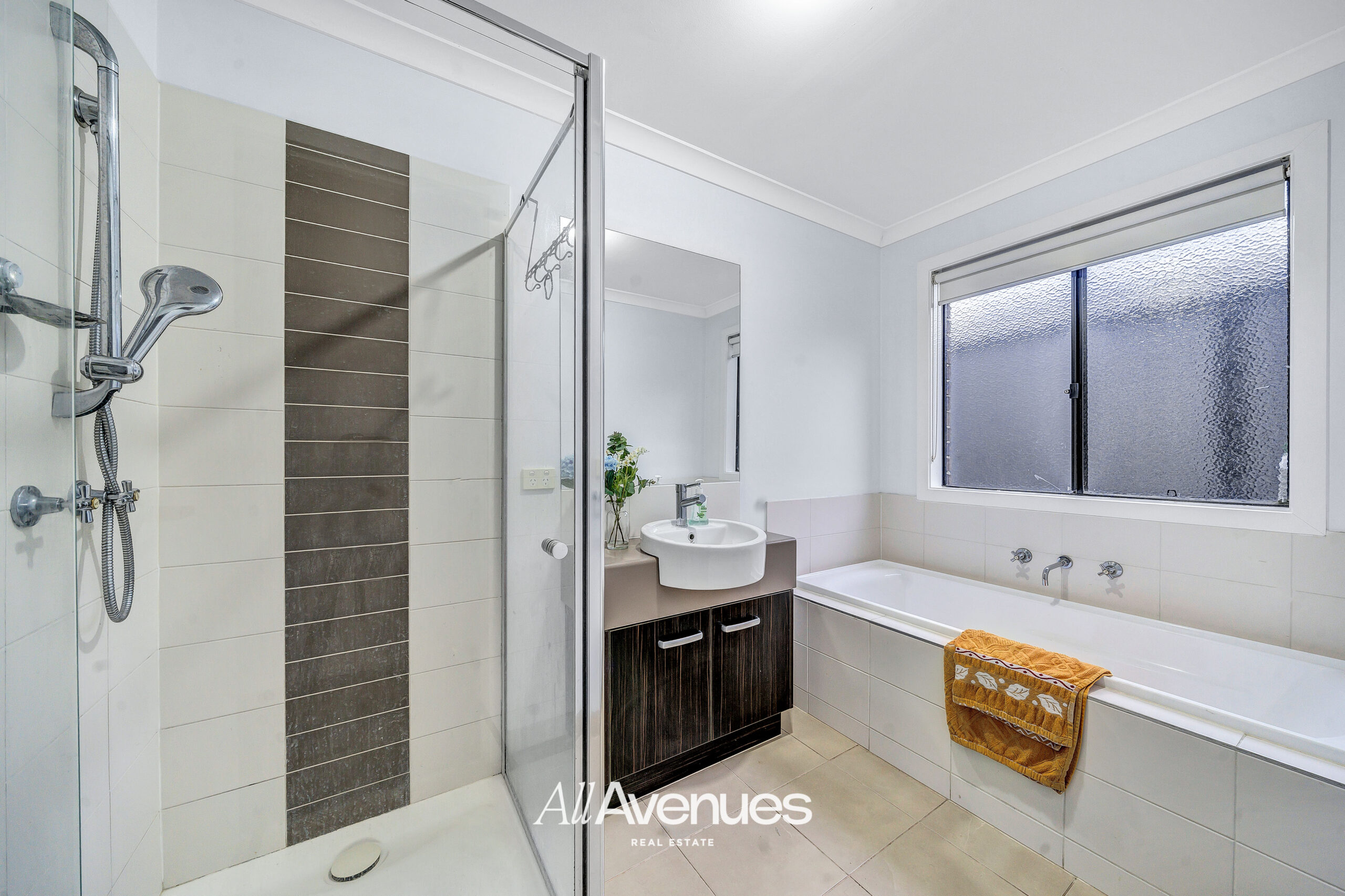 32 Victoria Place, PAKENHAM, VIC 3810