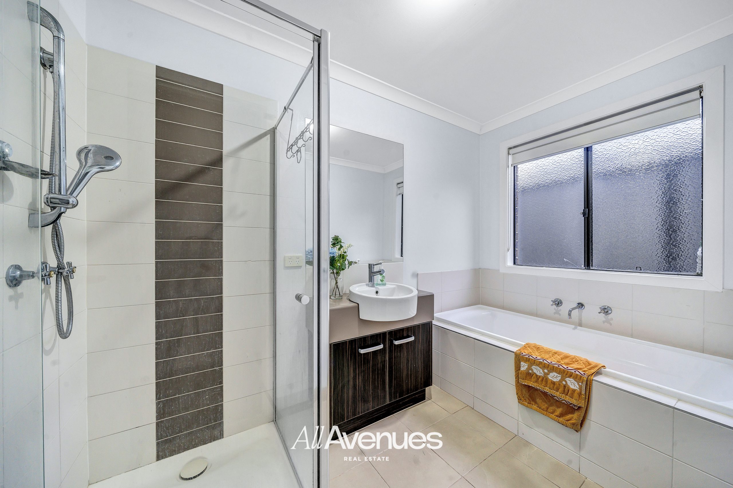 32 Victoria Place, PAKENHAM, VIC 3810