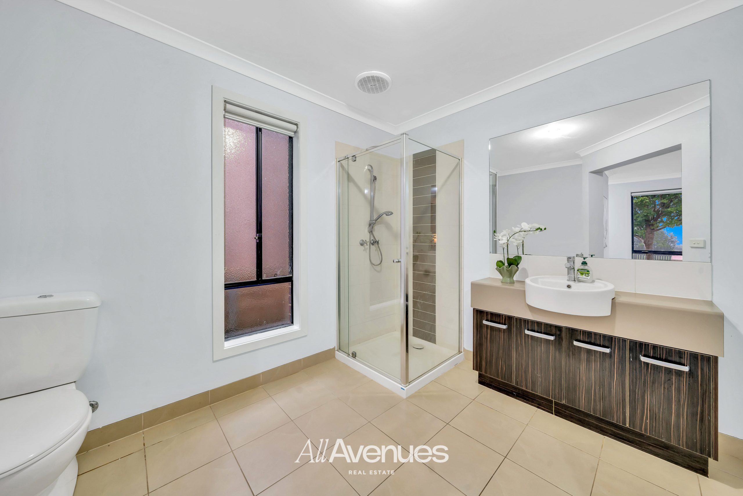 32 Victoria Place, PAKENHAM, VIC 3810