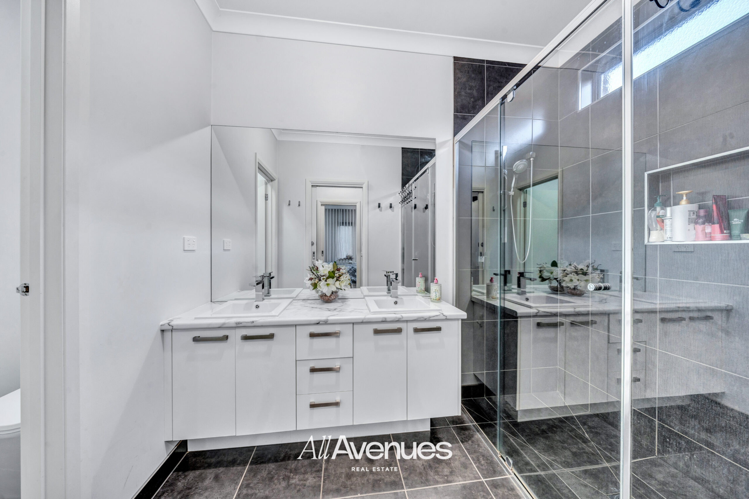 18 Deoro Parade, CLYDE NORTH, VIC 3978