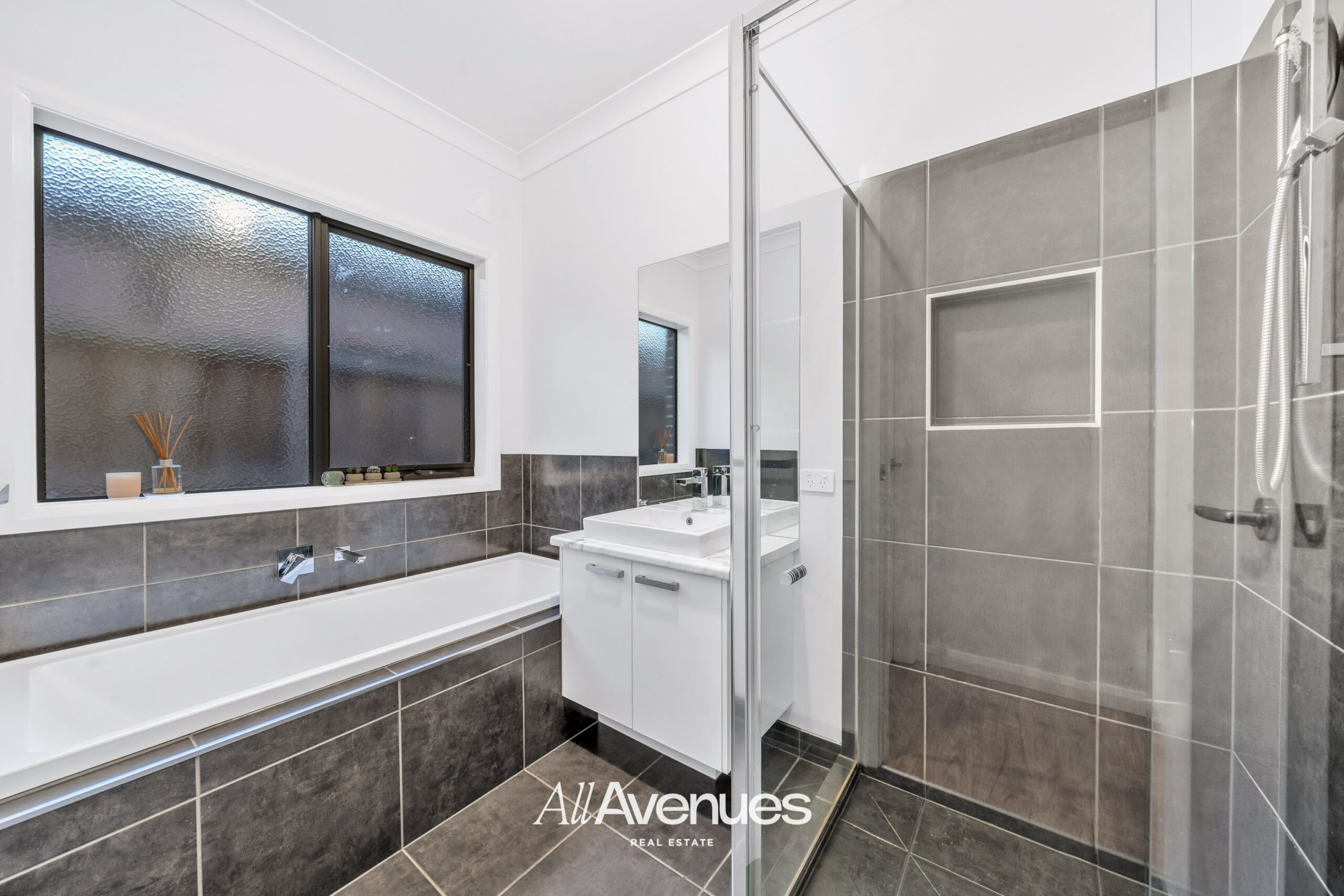 18 Deoro Parade, CLYDE NORTH, VIC 3978