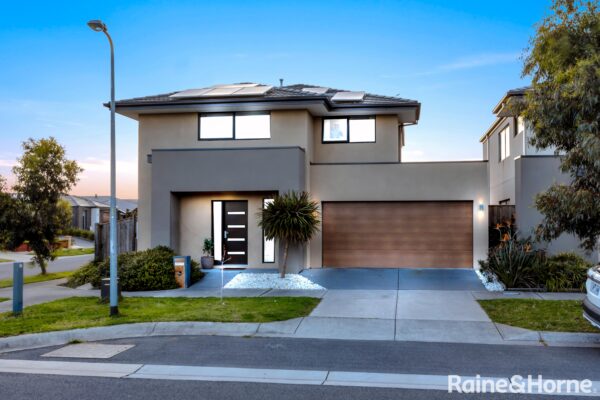 10 Dixon Grove, CRANBOURNE WEST, VIC 3977