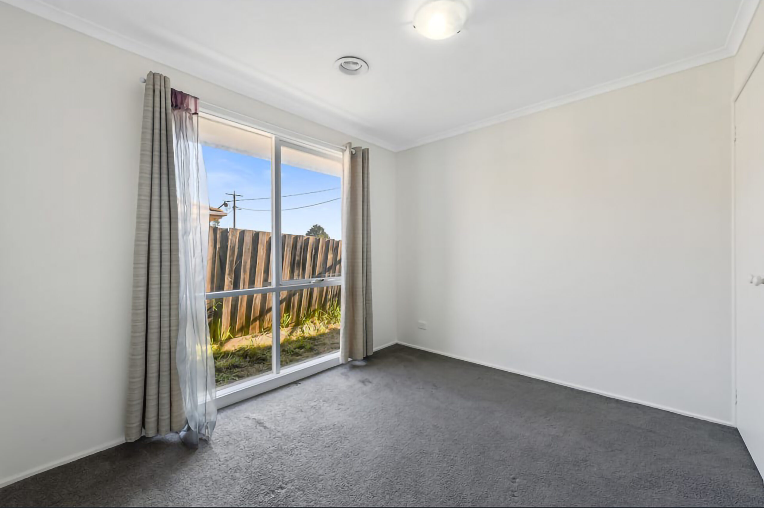 2 Joyce Street, Cranbourne West - Thumbnail 8