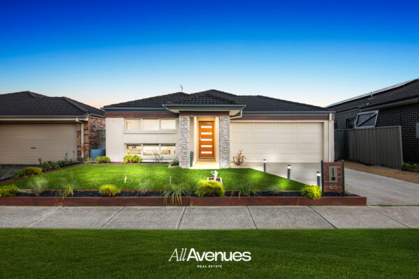 65 Bradford Drive, CRANBOURNE EAST, VIC 3977