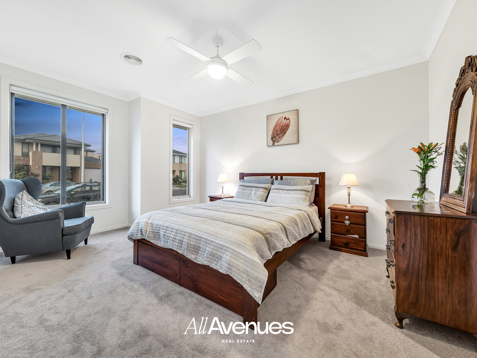 12 Fenway Boulevard, Clyde North - Thumbnail 5
