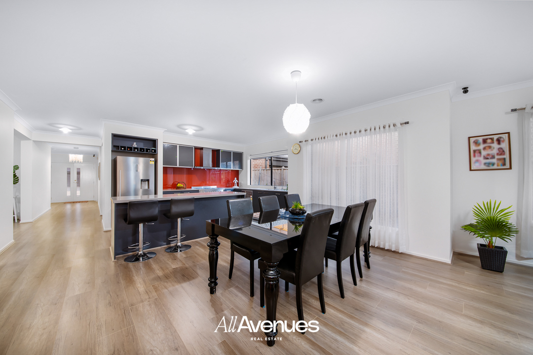 24 Bazadaise Drive, CLYDE NORTH, VIC 3978