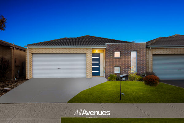 11 Phoenix Avenue, CRANBOURNE, VIC 3977