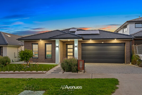 16 Danube Road, CLYDE, VIC 3978