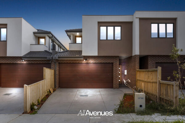 19 Pedigree Grove, CRANBOURNE EAST, VIC 3977
