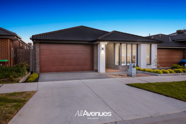 8 Galveston Road, CLYDE, VIC 3978