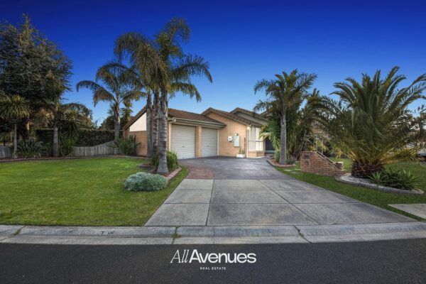 1 Tad Court, CRANBOURNE NORTH, VIC 3977