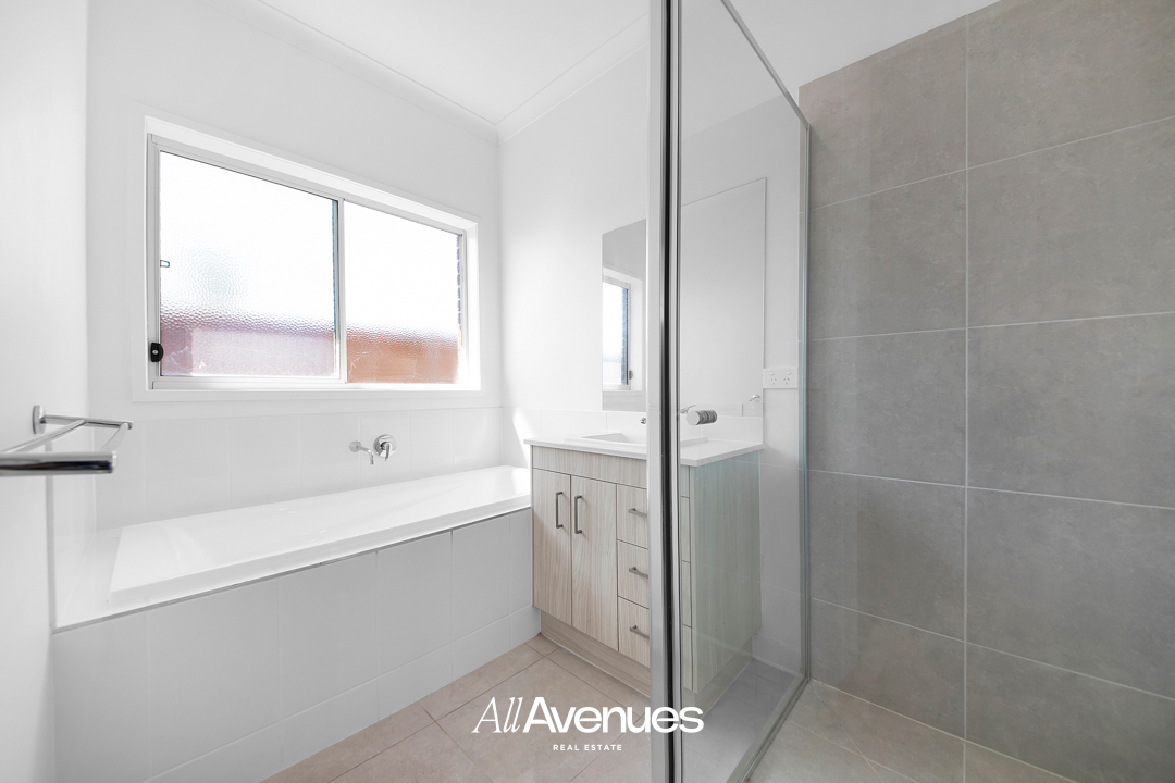 5 Girona Drive, Clyde North - Thumbnail 8
