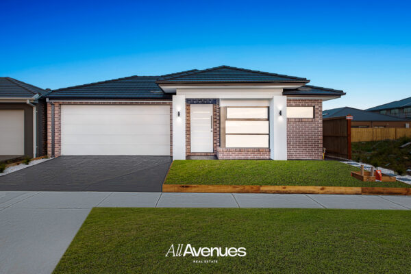12 Undara Road, CLYDE NORTH, VIC 3978