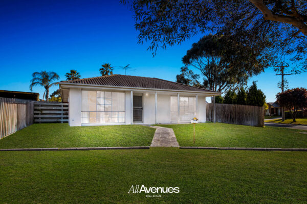 2 Thanos Court, HAMPTON PARK, VIC 3976