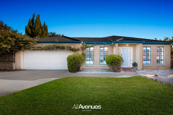 4 Asti Place, BERWICK, VIC 3806