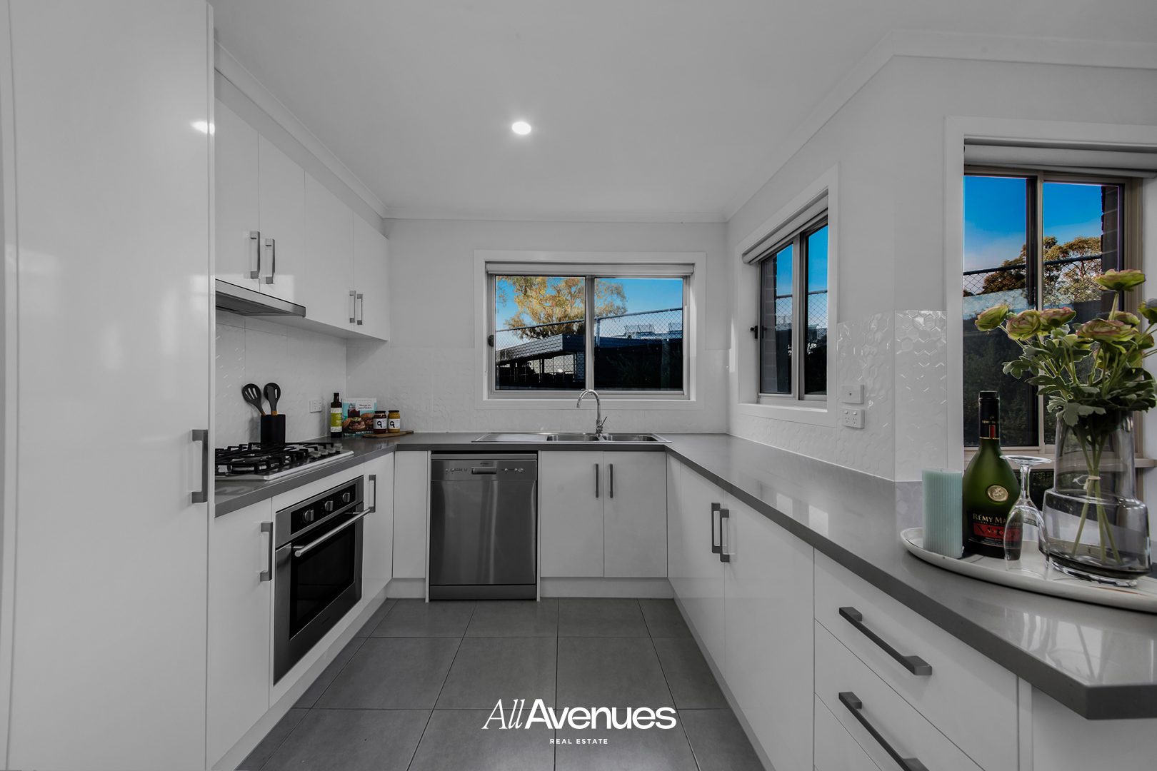 2/14 Cook Court, CRANBOURNE NORTH, VIC 3977
