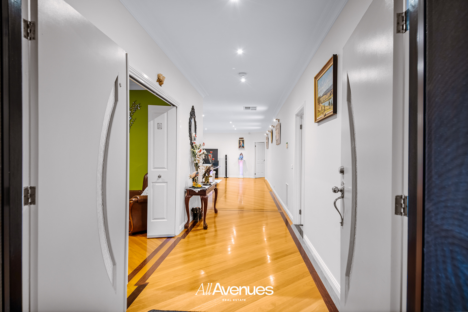 14 Parslow Crescent, Lynbrook - Thumbnail 3