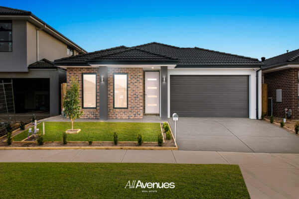 33 Crescendo Boulevard, CLYDE, VIC 3978