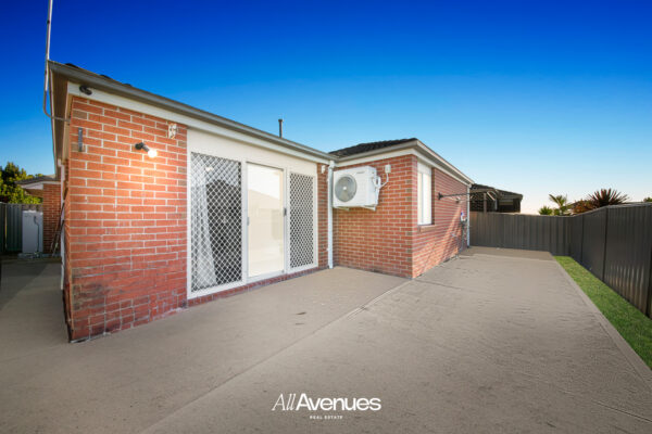 104 Linsell Boulevard, CRANBOURNE EAST, VIC 3977