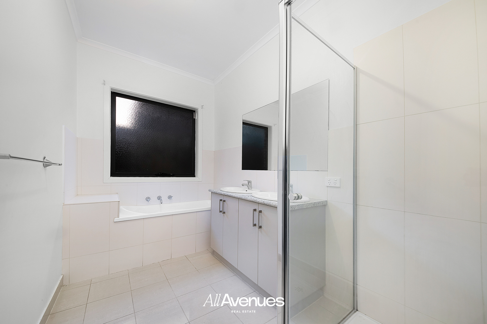 12 Meduno Drive, HAMPTON PARK, VIC 3976
