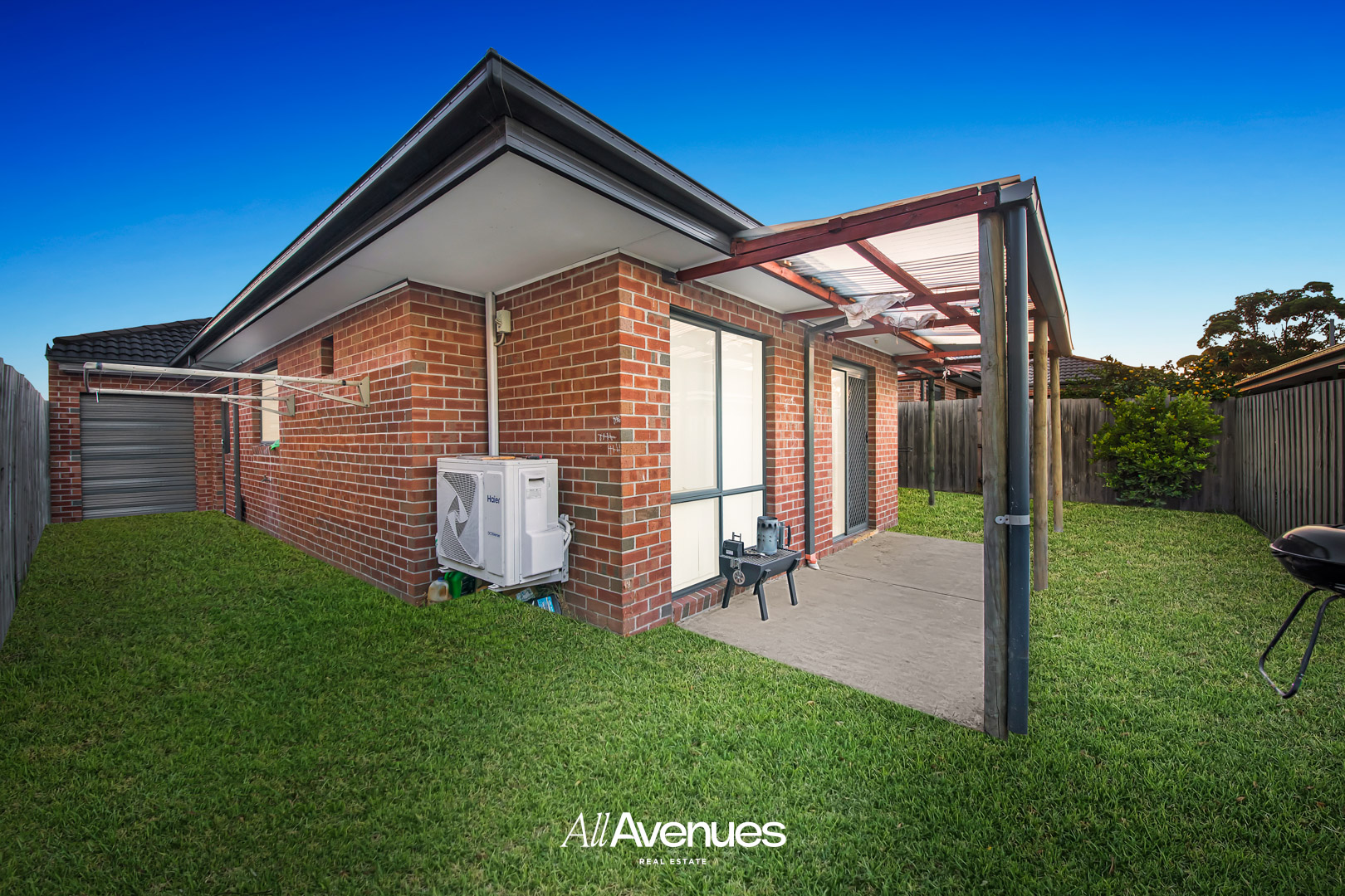 12 Meduno Drive, HAMPTON PARK, VIC 3976