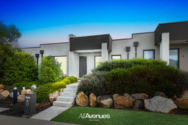 19 Cabernet Way, PAKENHAM, VIC 3810