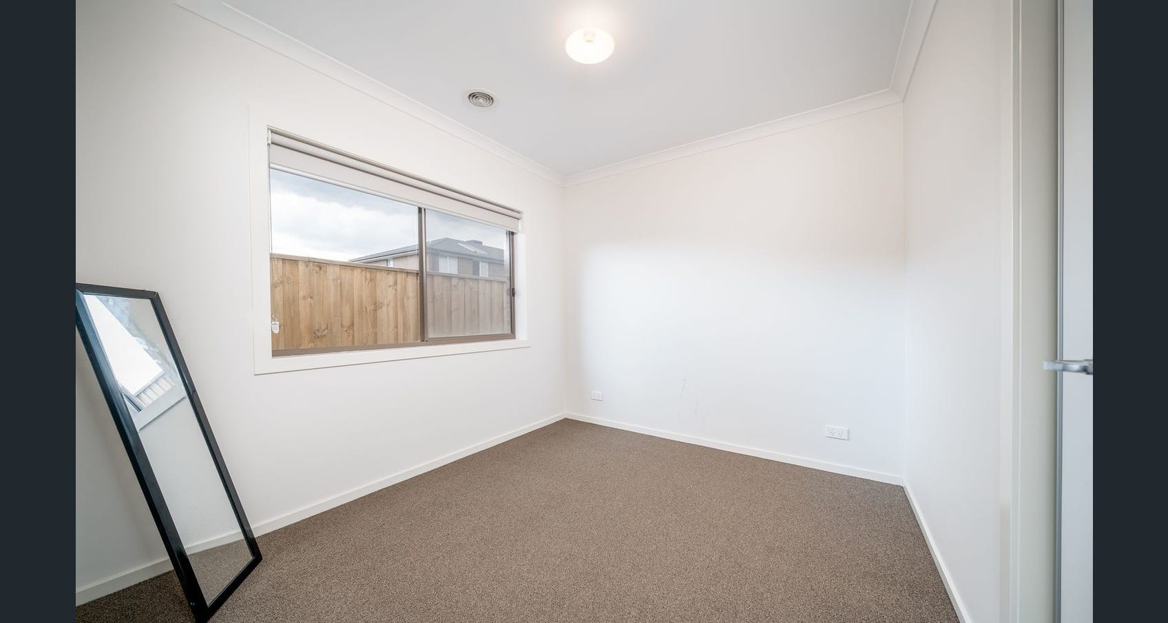 34 Pickerel Ave, Clyde North, VIC 3978