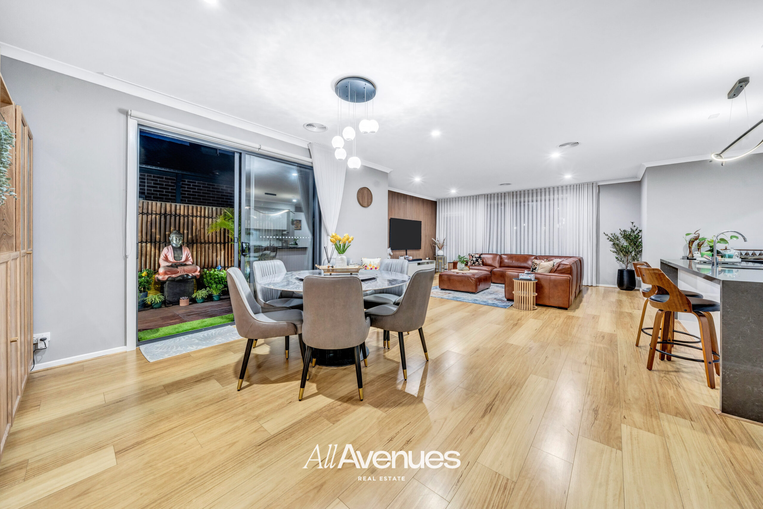 68 Fenway Boulevard, Clyde North - Thumbnail 5