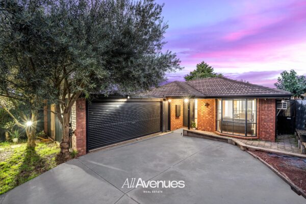 10 Bill Place, HAMPTON PARK, VIC 3976
