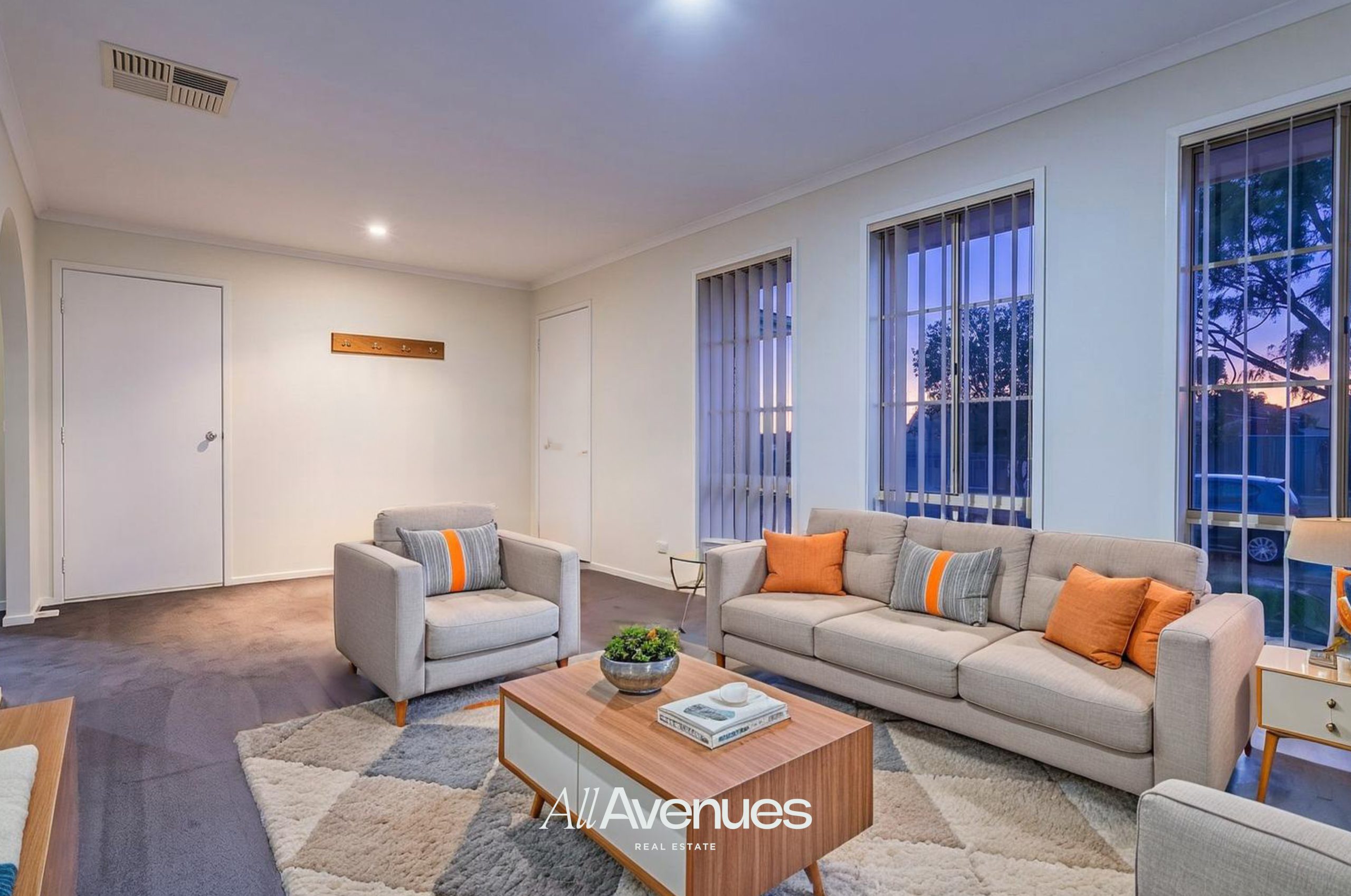 13 Houndsforth Street, Cranbourne East - Thumbnail 2