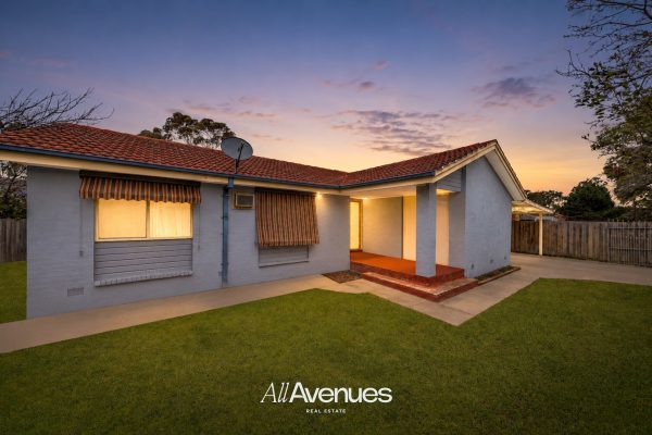 104 Pound Road, HAMPTON PARK, VIC 3976