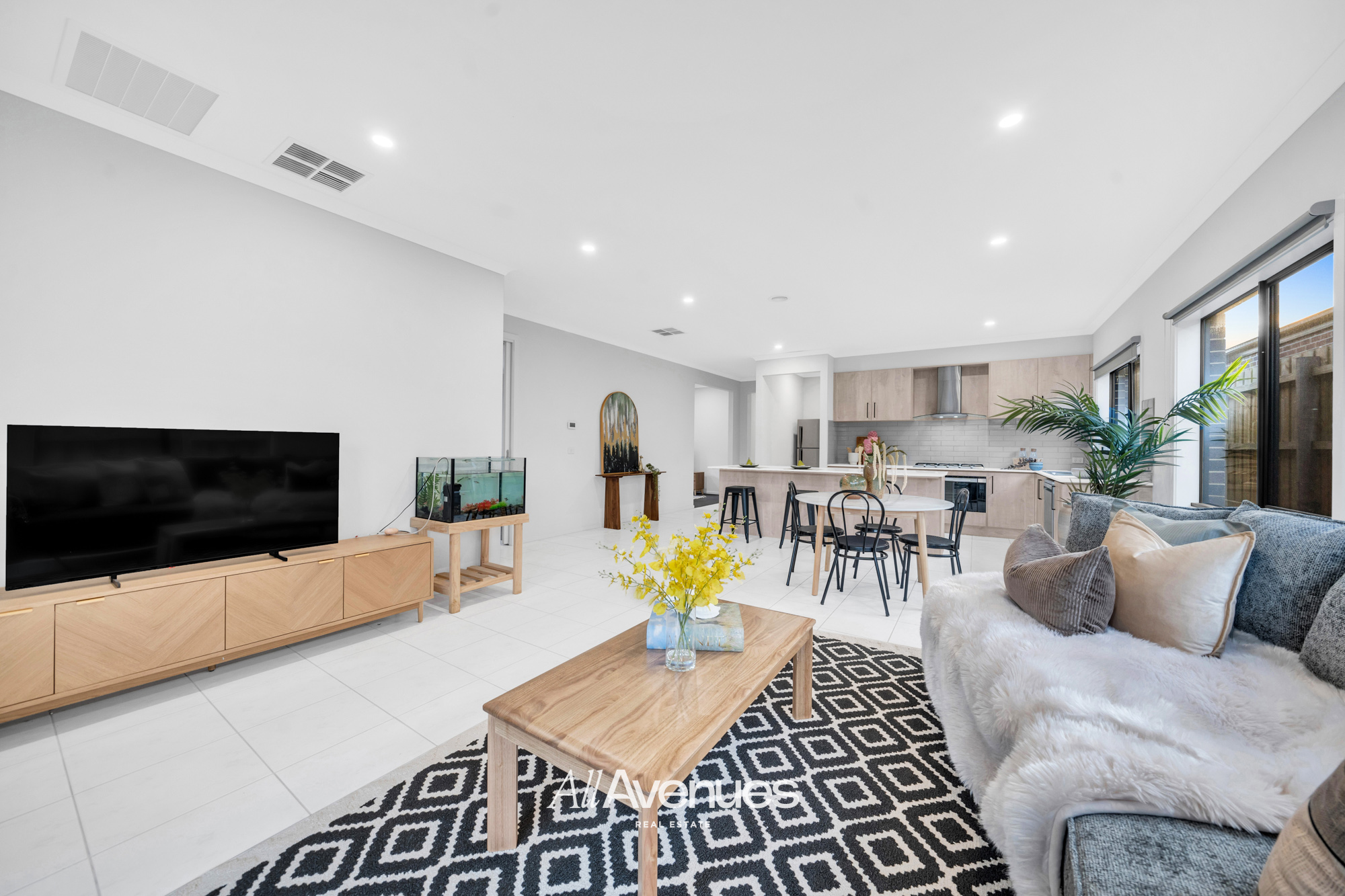 37 Dalmatian Street, CRANBOURNE EAST, VIC 3977