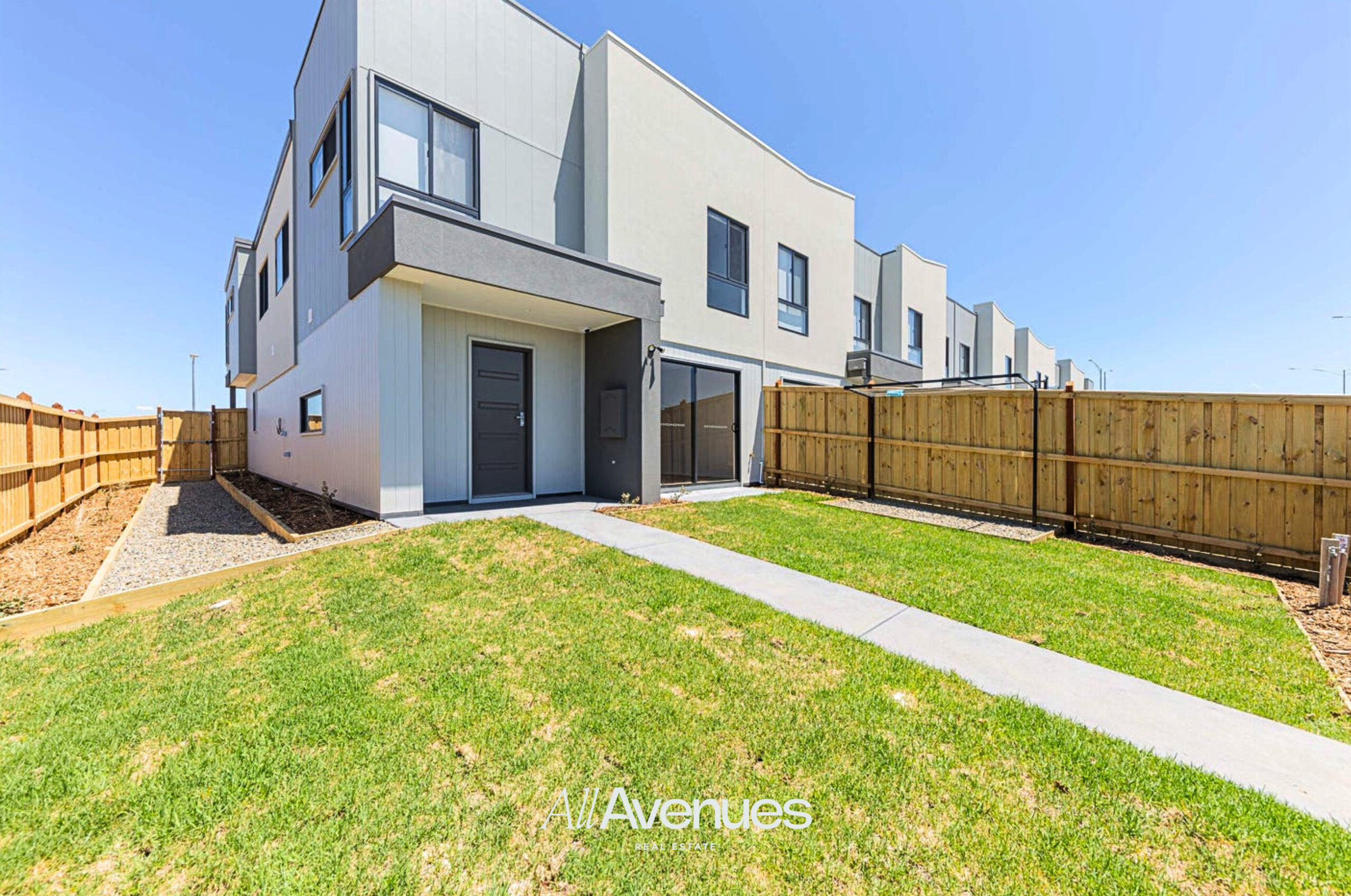 3 Khan Bvd, Clyde North, VIC 3978